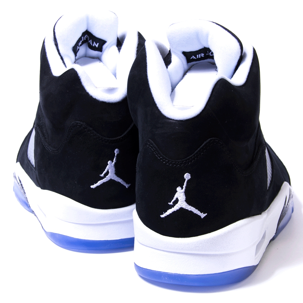 ナイキエアジョーダンレトロ５