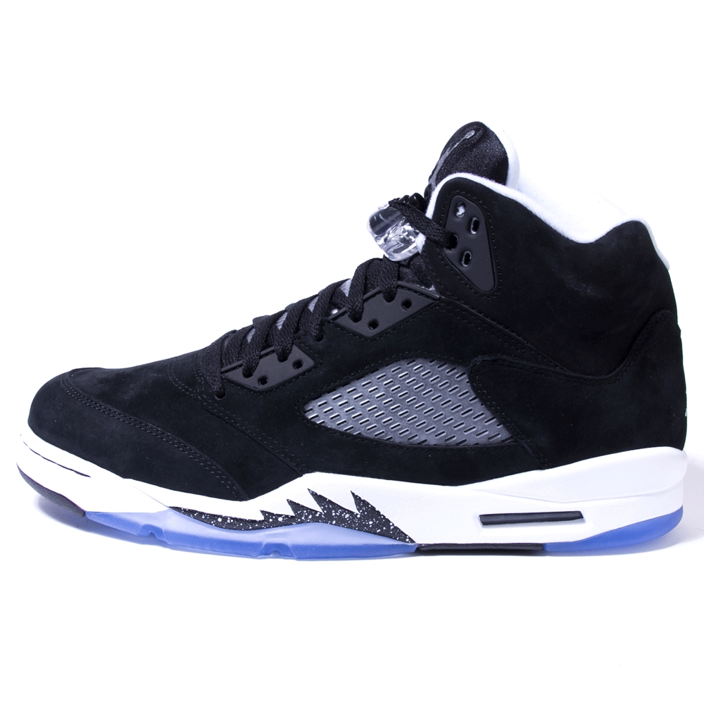 ナイキエアジョーダンレトロ５