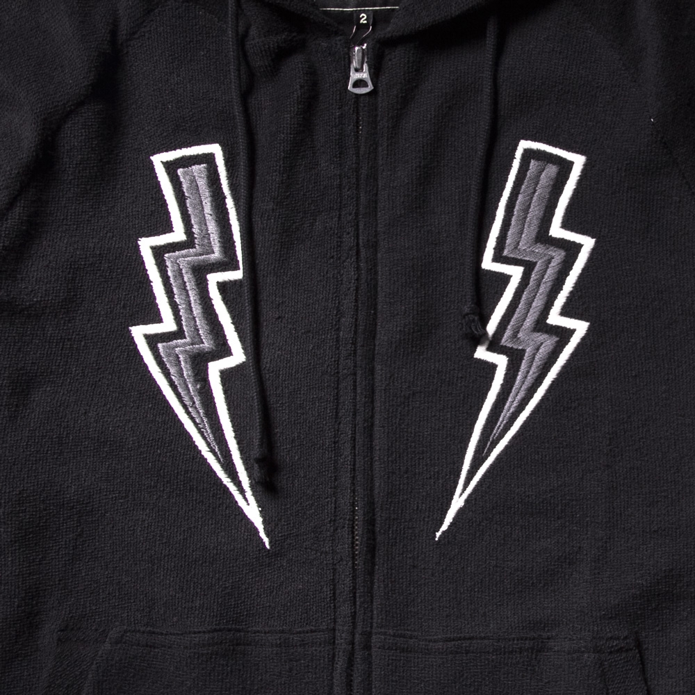 ラフ アンド ラゲッド サンダー フーディー