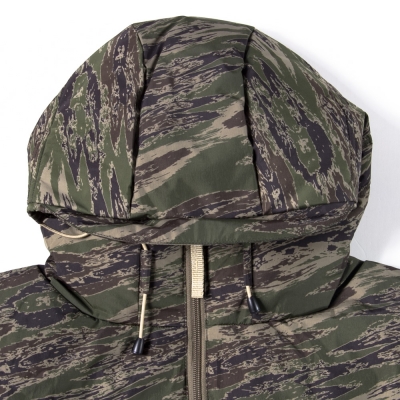 バックチャンネル X ナンガ 3レイヤー フーデッド ダウン ジャケット