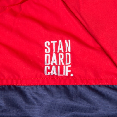 スタンダードカリフォルニア リバーシブル パフパーカー | STANDARD