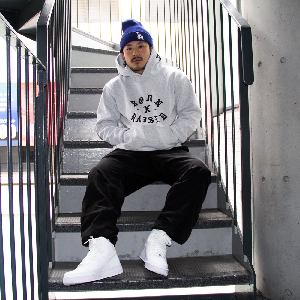 ボーン アンド レイズド フロント ストリート フーディー | BORN X  