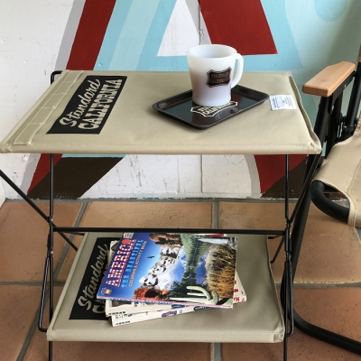 スタンダードカリフォルニア フローディング テーブル 新品未使用 コヨーテ スタンダードカリフォルニア フローディング テーブル | SD FOLDING