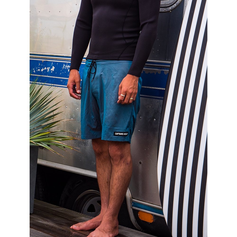 キャプテンズヘルム ホログラム サーフ ショーツ | CAPTAINS HELM