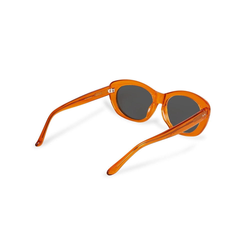 イーブルアクト グレーハウンド