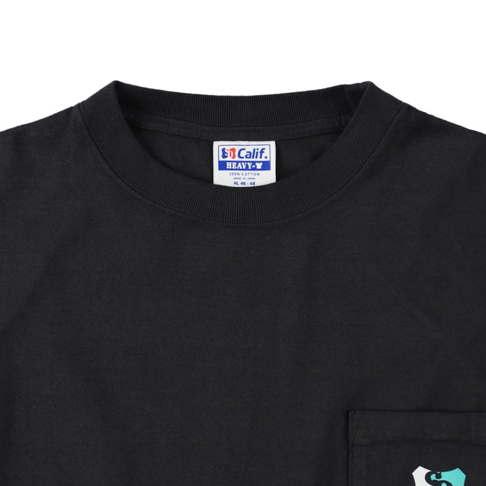 スタンダードカリフォルニア ヘヴィーウェイト シールド ロゴ ポケット ティー