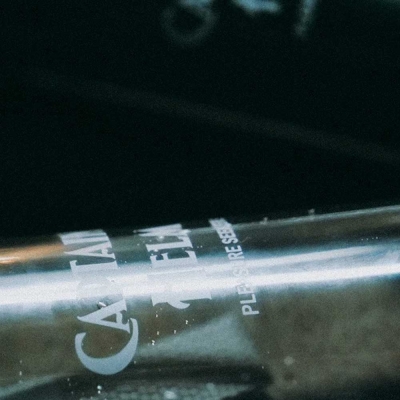 ゾク × キャプテンズヘルム イージーキャリー ウォーター ボトル