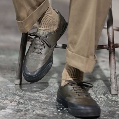 ピーナッツカンパニー ワックスド コットン Pデッキ シューズ