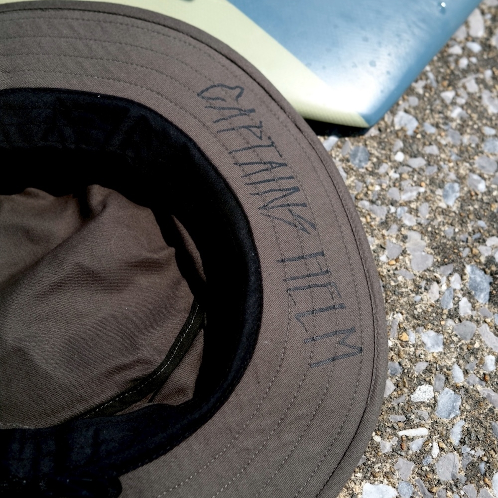 キャプテンズヘルム ロゴ　ドライ ストレッチ ハット