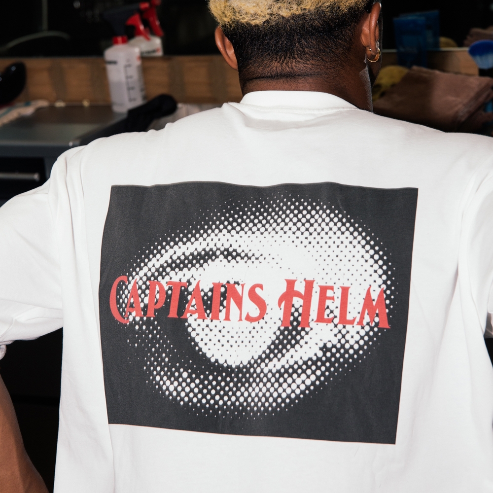 キャプテンズヘルム オール アイズ オン ユー ショートスリーブ ティー