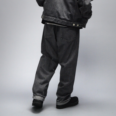 キャプテンズヘルム × ニードバイ ヘルム ウォッシュ リラックス デニム パンツ
