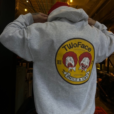 トゥーフェイス オリジナル フーディー