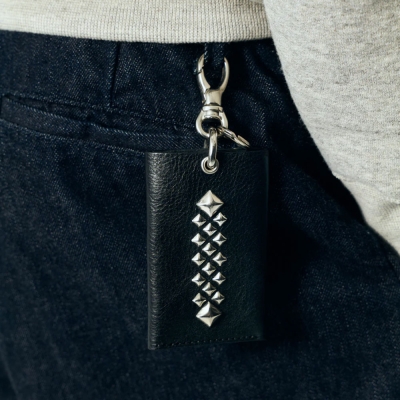 キャリー スタッズ レザー キー ケース