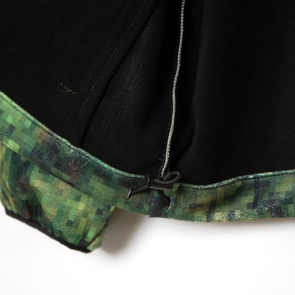 アップルバム “ピクセル カモ” フリース ジャケット