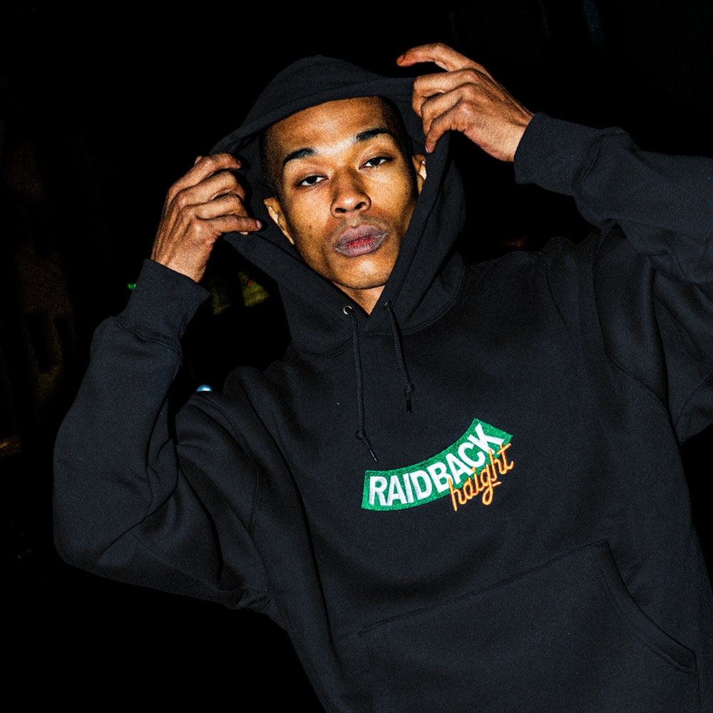 ヘイト × レイドバック アーチロゴ フーディー