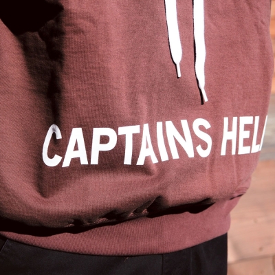 キャプテンズヘルム ロゴ フーディー