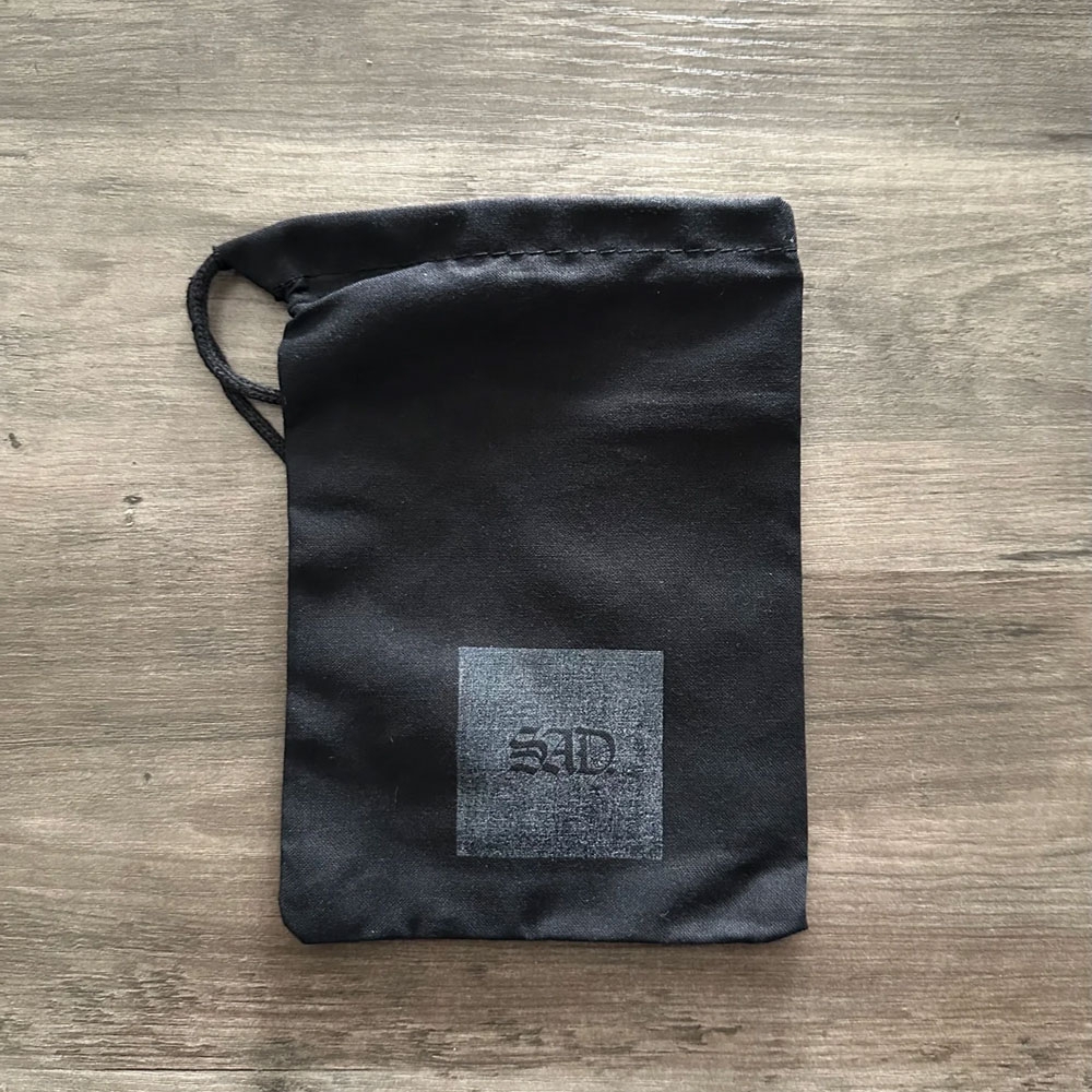 サッド アイウェア チェリー