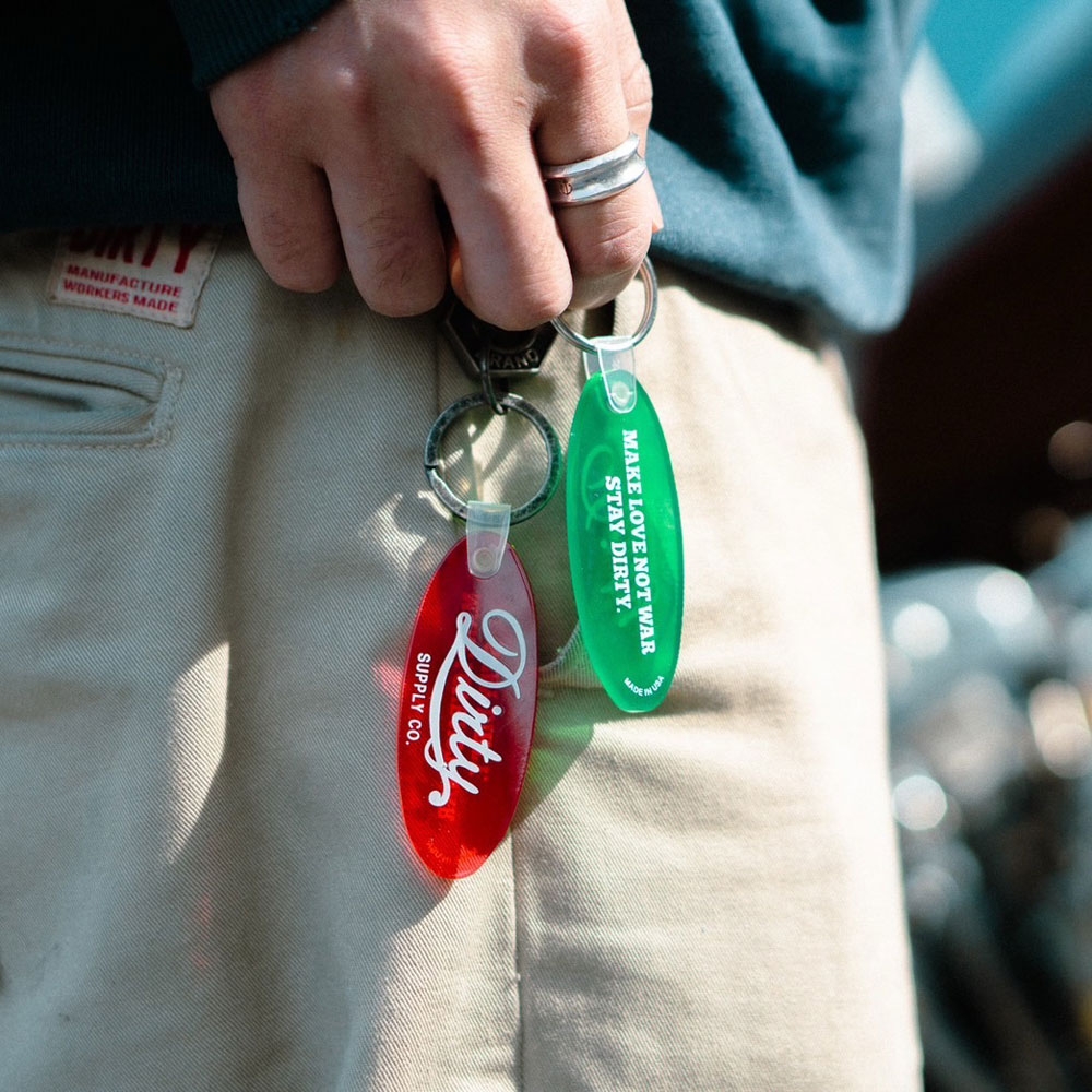 アットダーティー クリア キーホルダー