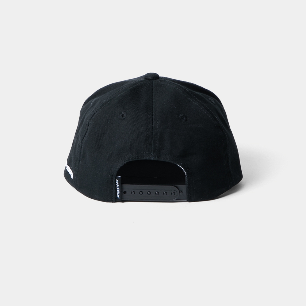 アップルバム “オールドイングリッシュロゴ” 5 パネル キャップ