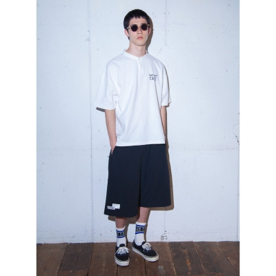 キャリー x キャプテンズヘルム ゴルフ ヘンリーネック コブラ tシャツ