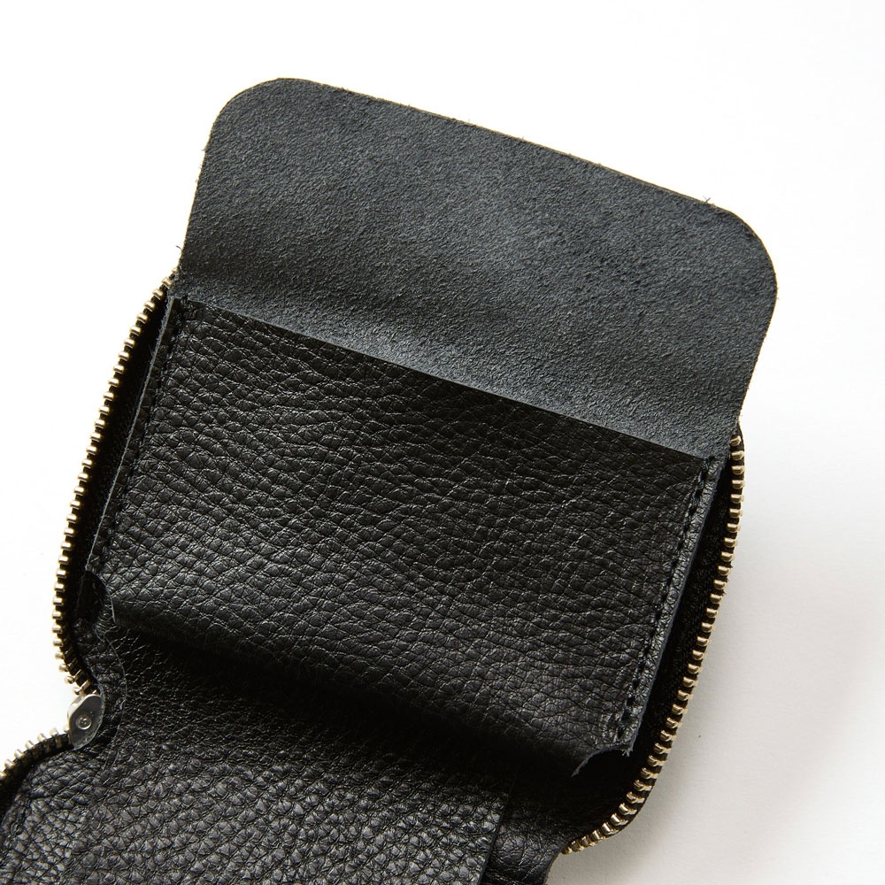 コンパクトウォレット キャットアイ スタッズ レザー キャリー スタッズ レザー ジップ マルチ ウォレット | CALEE STUDS