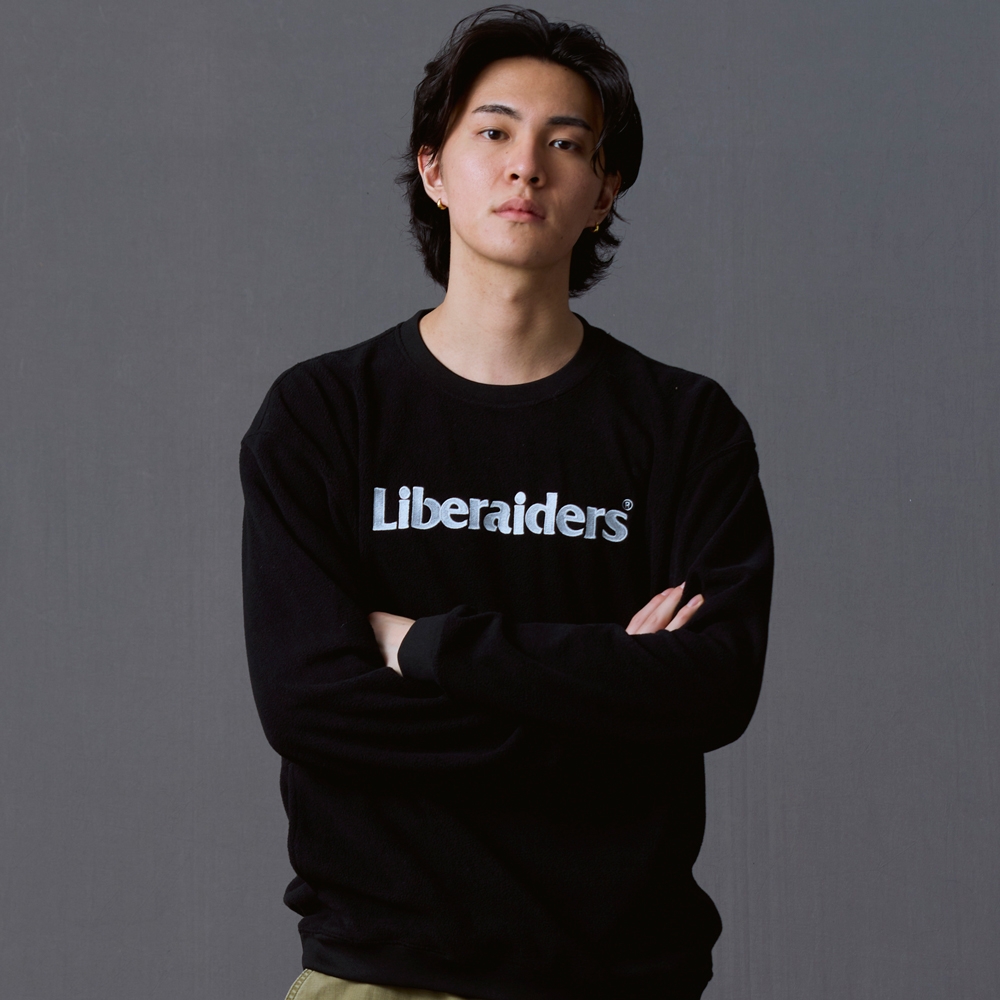 リベレイダース オージー ロゴ フリース クルーネック